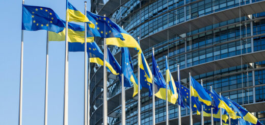 Рада ЄС схвалила виділення 5 млрд євро макрофіну Україні