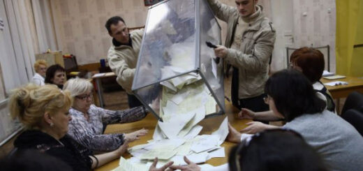 У Бердянську на "референдумі" голосувати дозволяють без документів, - райрада