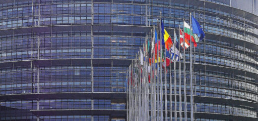 Єврокомісія підтримала призупинення спрощеного візового режиму з РФ