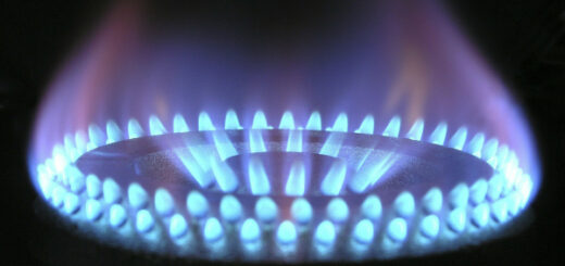 "Газпром" погрожує скоротити постачання газу до Європи через Україну