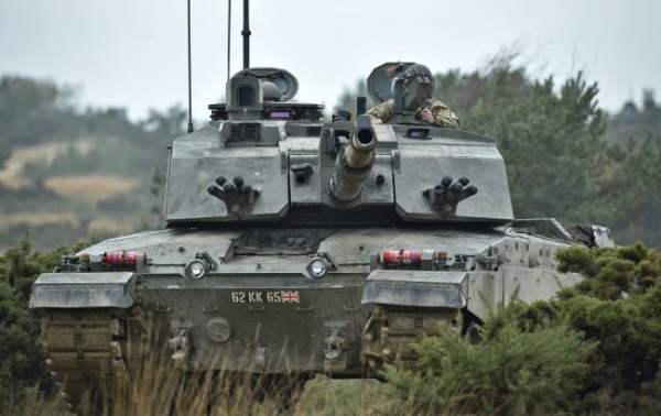 Міноборони Британії показало навчання українських військових на танках Challenger 2