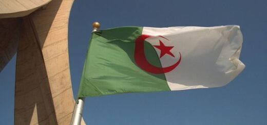 Сварці кінець: посол Алжиру повертається до Парижа