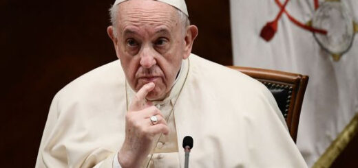 Папа Римський дозволив жінкам голосувати на майбутніх зборах єпископів