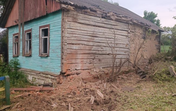 РФ обстріляла Сумську область: пошкоджено елеватор та приватний будинок, є поранений