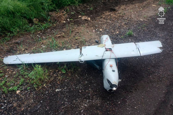 Українські військові знищили ворожий дрон, який рухався зі сторони Каховки
