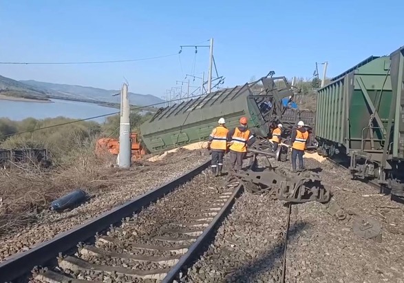 12 вантажних вагонів зійшли з рейок на забайкальській залізниці - ЗМІ
