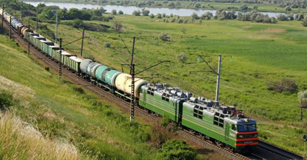 У Красноярському краї РФ кілька вагонів вантажного поїзда зійшли з рейок