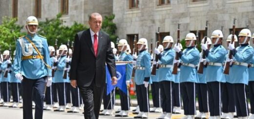 Прем'єр-міністр Вірменії візьме участь в інавгурації Ердогана попри напруженість у відносинах