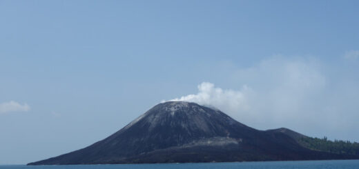 В Індонезії почалось виверження вулкана Анак Кракатау
