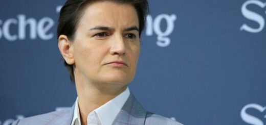 Через протести у Сербії прем'єрка заявила, що готова піти у відставку