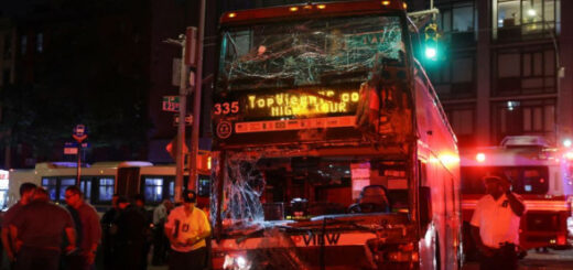 У Нью-Йорку зіткнулися два автобуси, десятки постраждалих