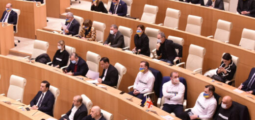 Грузинська опозиція вимагає зустрічей із Саакашвілі: 46 депутатів звернулися до голови парламенту
