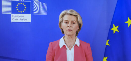 ЄС не відволічеться від підтримки України - голова Єврокомісії