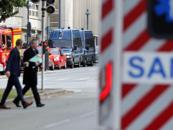 У Франції провели евакуацію у школі, на яку три дні тому був здійснений напад