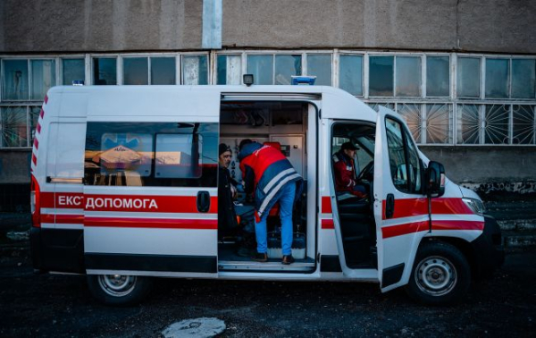 Війська РФ обстріляли житловий сектор Нікополя, є поранена