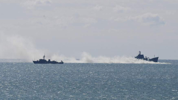 росія тримає ракетоносії у пунктах базування через шторм у Чорному морі